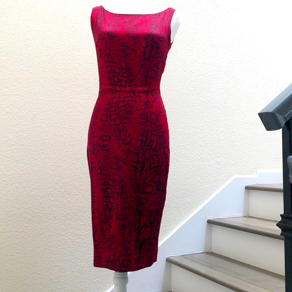 Cocktail sneak print dress in red & black. Size 4. Pamela Barish.